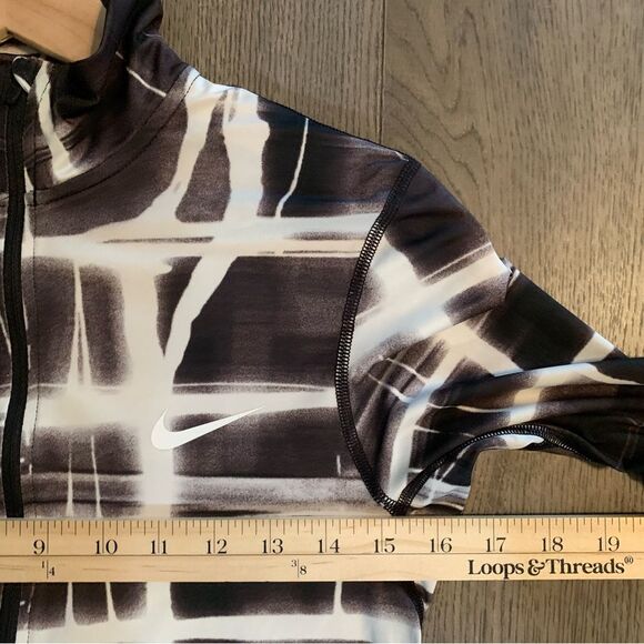 NIKE Pro Half Zip Women’s Medium White Black Thumb Hole. - Picture 12 of 15